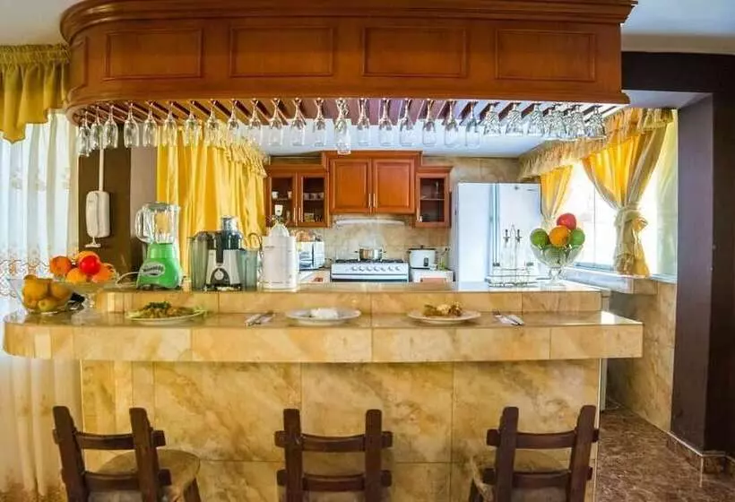 Hostal Villacerna