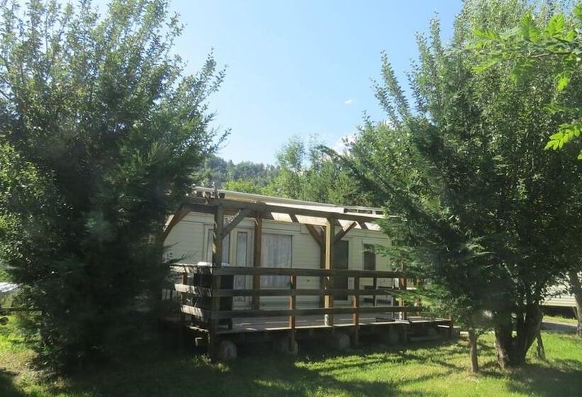 בית מלון כפרי Camping La Tour