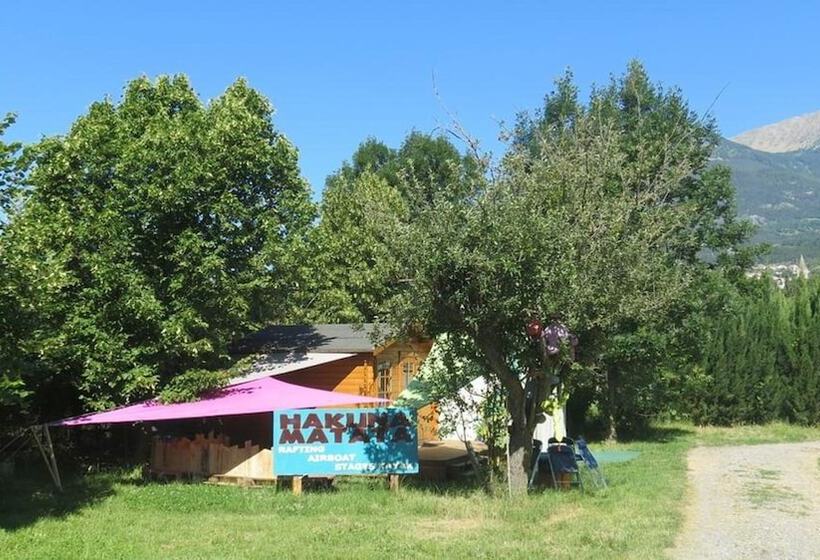 בית מלון כפרי Camping La Tour