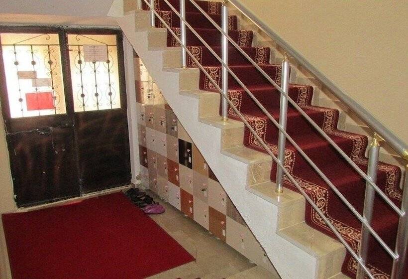 ホテル Hacegan Hostel