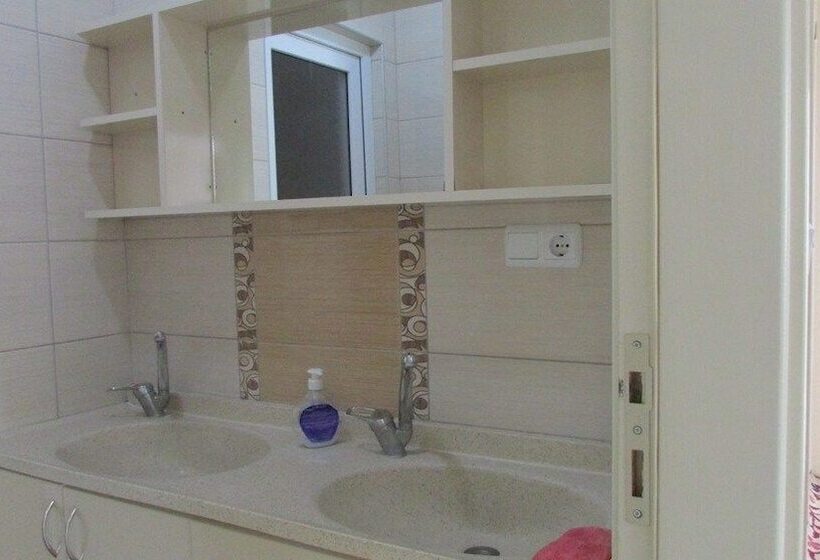 ホテル Hacegan Hostel