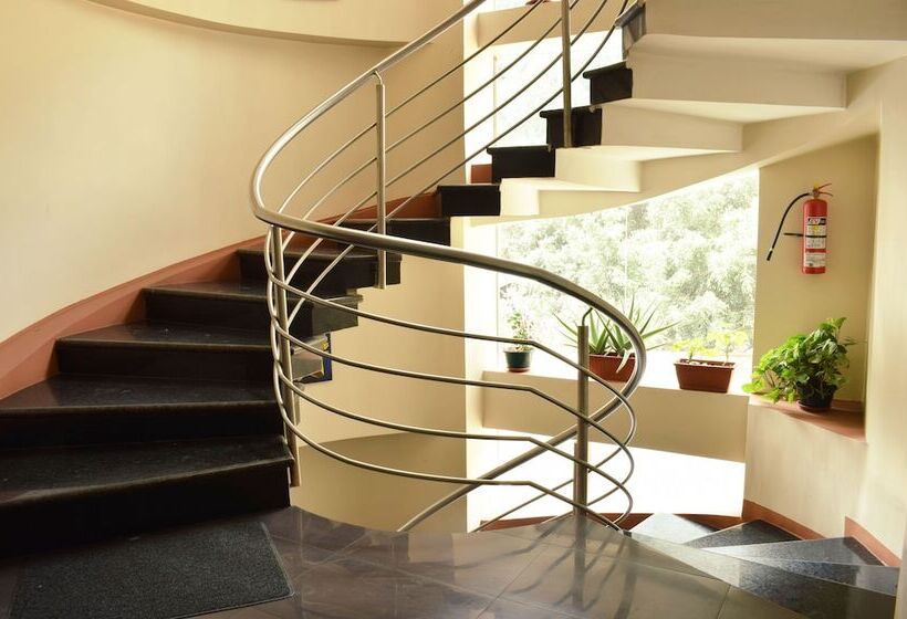 호텔 Hostal Plaza By Elvita