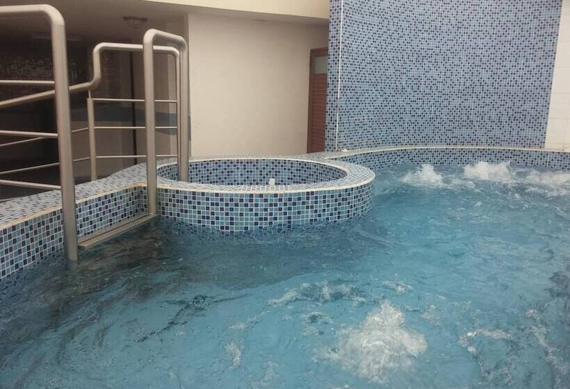 호텔 Hostal Plaza By Elvita