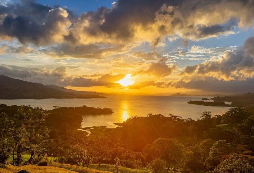 هتل Laguna Arenal