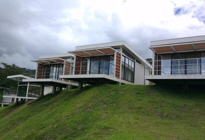 هتل Laguna Arenal