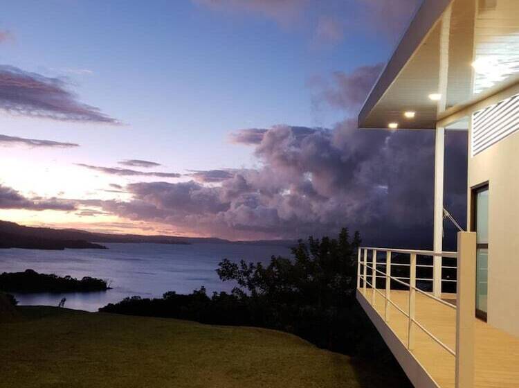 هتل Laguna Arenal