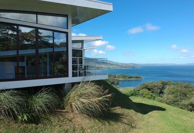 هتل Laguna Arenal