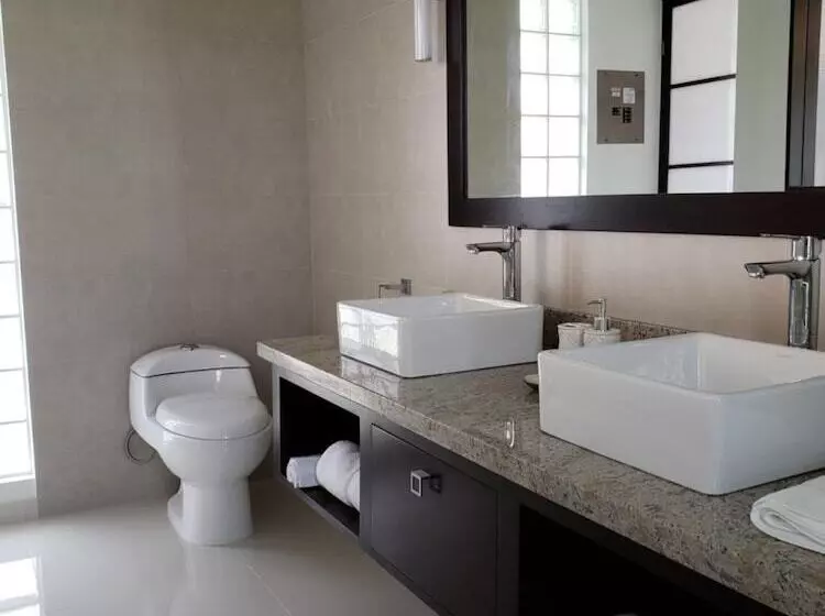 Hotelli Laguna Arenal