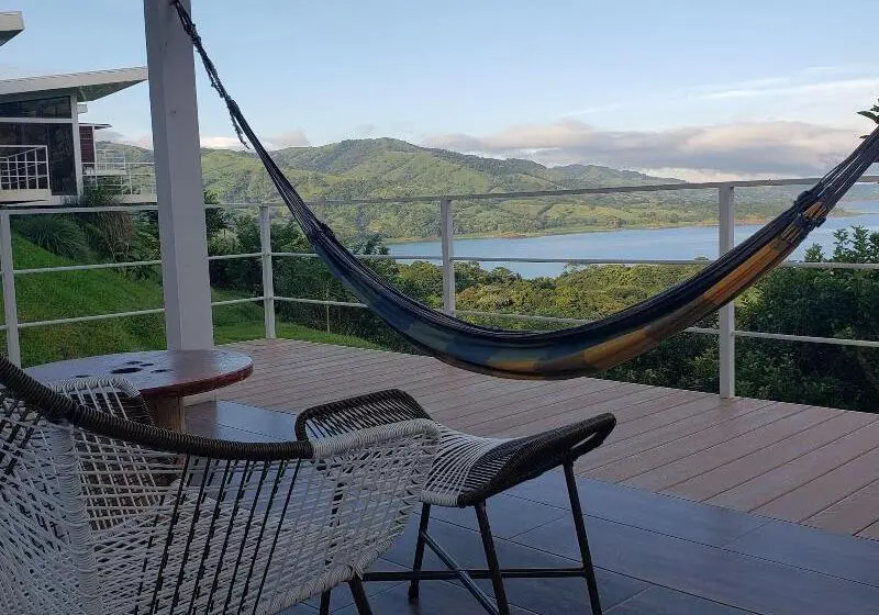 ホテル Laguna Arenal