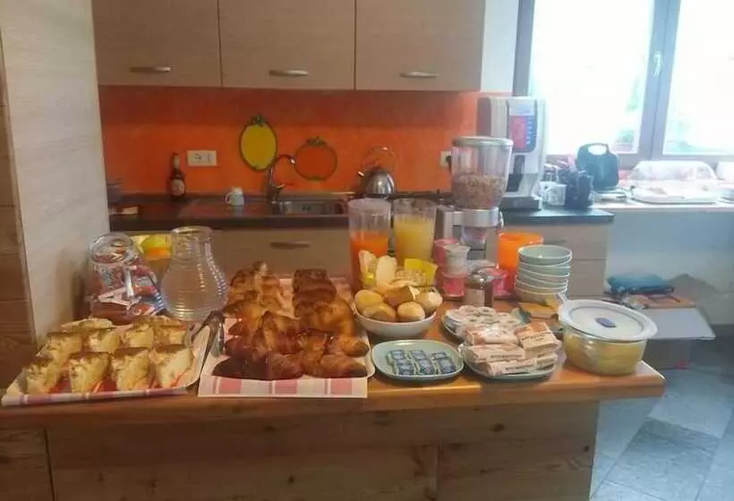 La Tana Dell Orso B & B