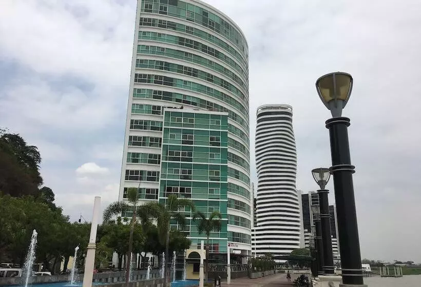 Luxury Suites Riverfront Gye