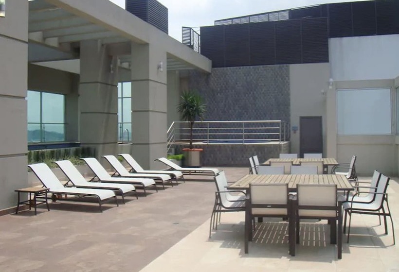 Luxury Suites Riverfront Gye