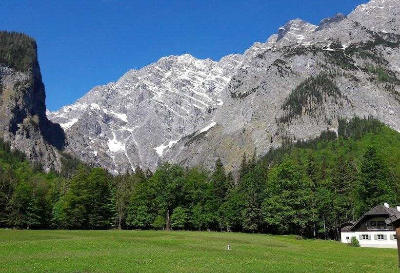 Пансион Ferienwohnungen Gästehaus Lärcheck
