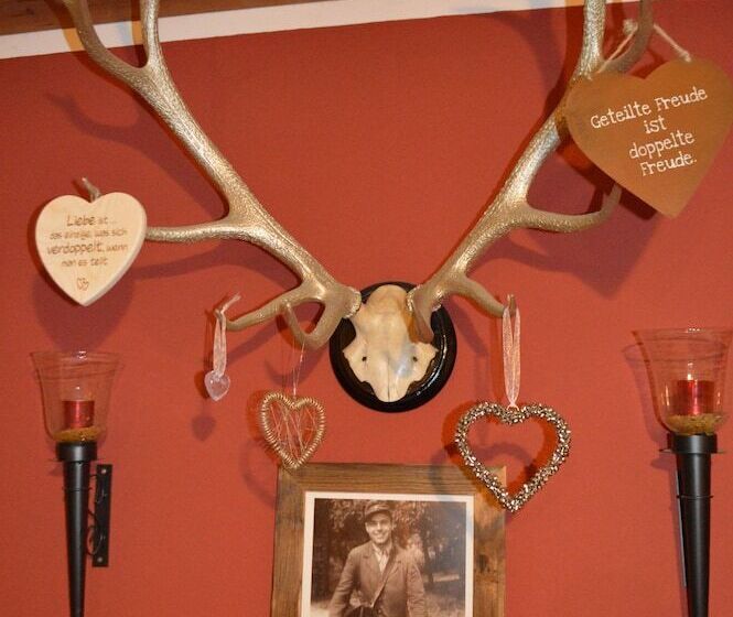 Пансион Ferienwohnungen Gästehaus Lärcheck