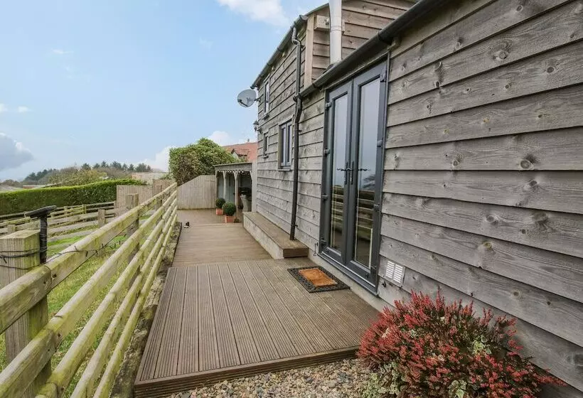 Shepherds Cabin At Titterstone