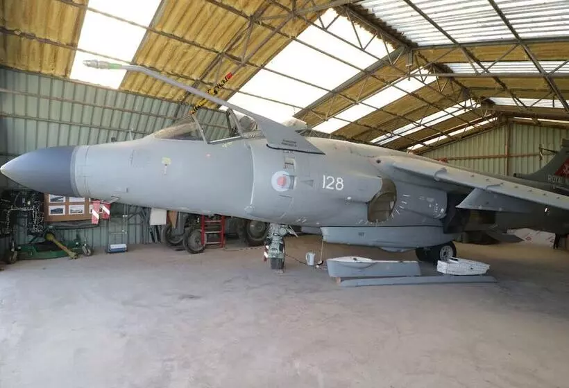 Swan Lodge Castle Farm