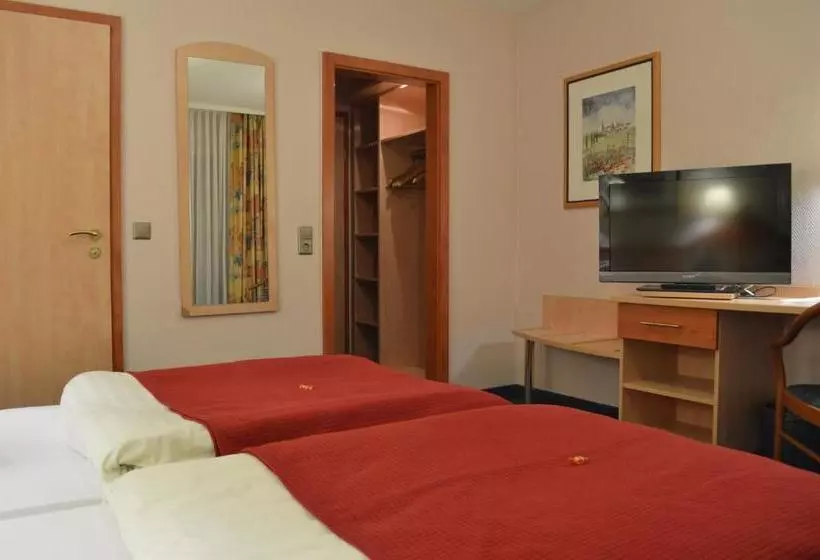 هتل Abant Frankfurt Obertshausen