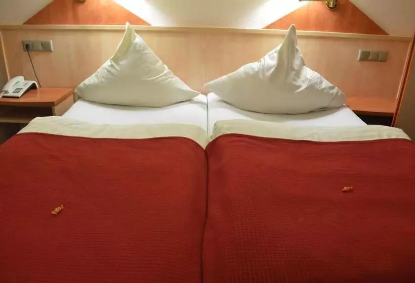 هتل Abant Frankfurt Obertshausen