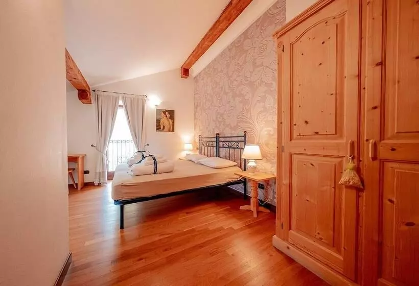 هتل Agriturismo Mas Dei Chini