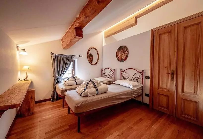 هتل Agriturismo Mas Dei Chini