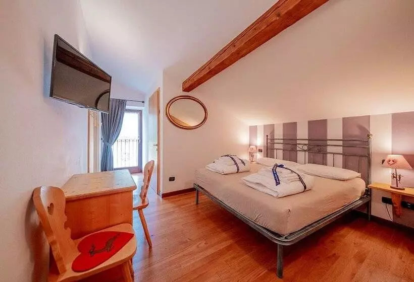 هتل Agriturismo Mas Dei Chini