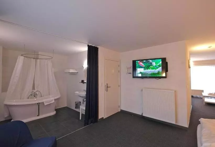 فندق Avenue Beach