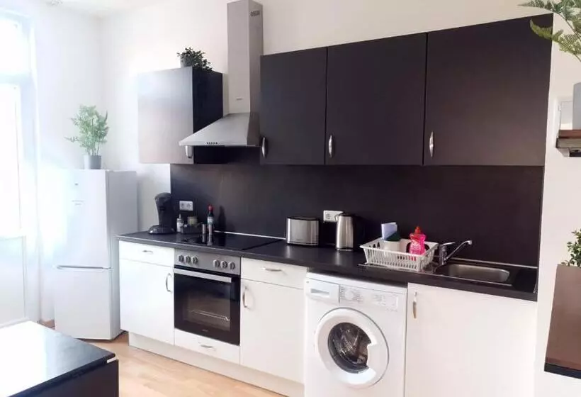 هتل Dh Deutsches Haus