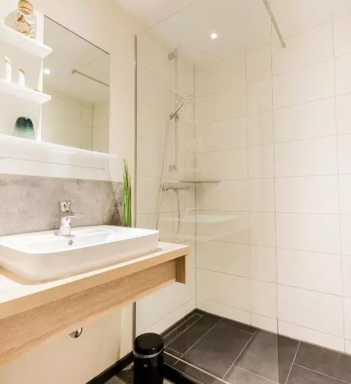 هتل Dh Deutsches Haus