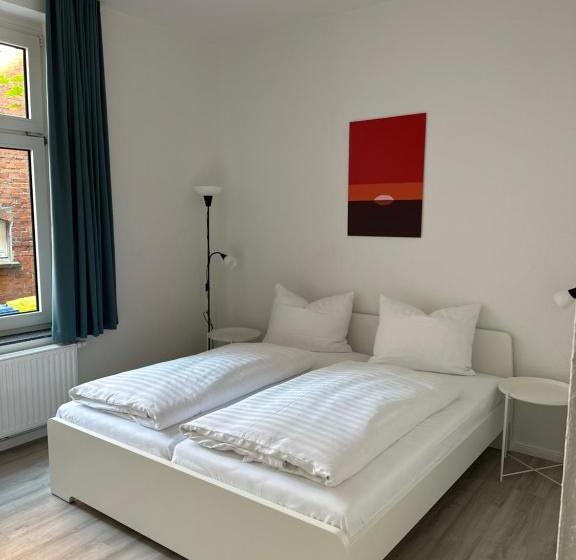 Отель Dh  Deutsches Haus