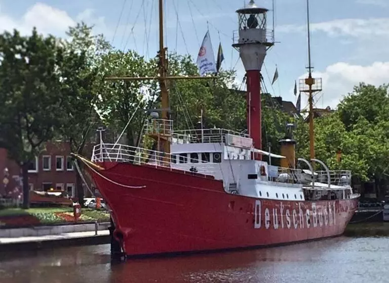 هتل Dh Deutsches Haus