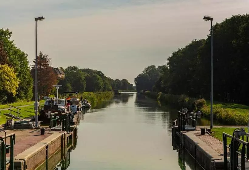 هتل Dh Deutsches Haus