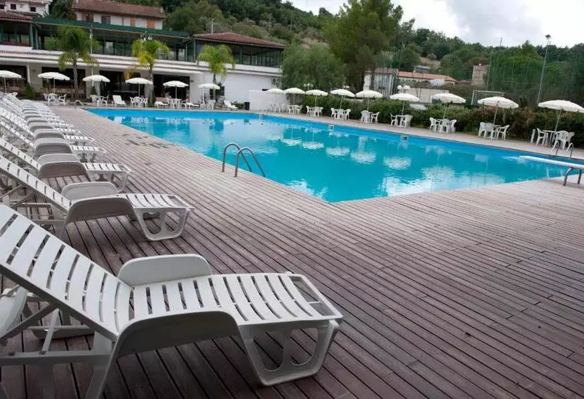 Hotelli Elena Residence