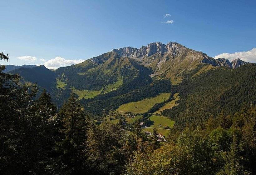 Отель Max Meublè