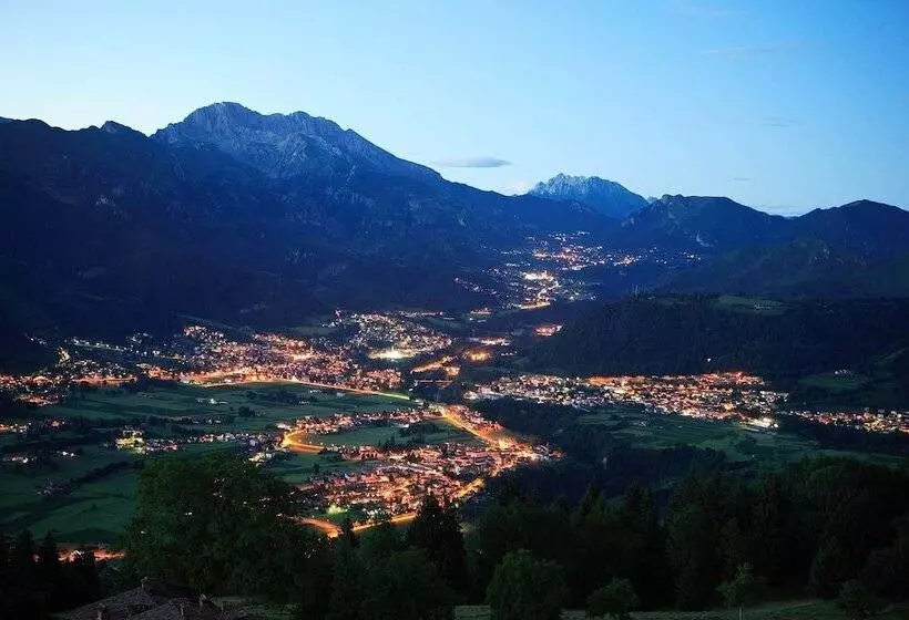 בית מלון כפרי Max Meublè