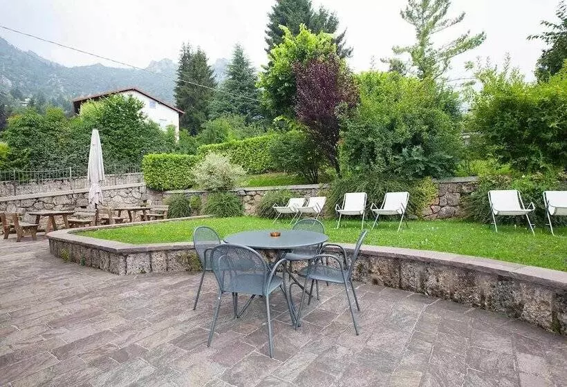 בית מלון כפרי Max Meublè