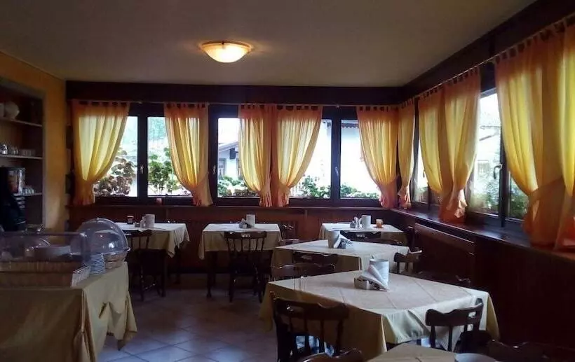 בית מלון כפרי Max Meublè