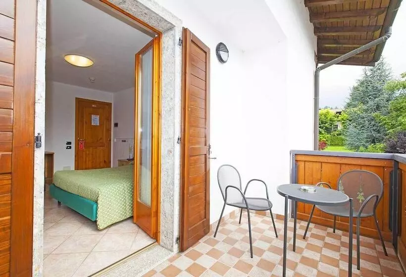 בית מלון כפרי Max Meublè