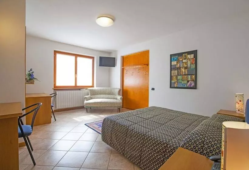 בית מלון כפרי Max Meublè