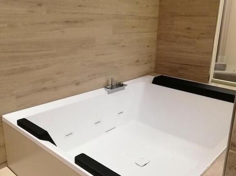 בית מלון כפרי Parco Delle Querce