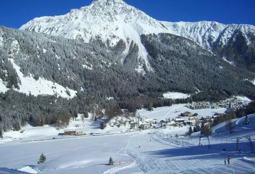 ホテル Reschnerhof