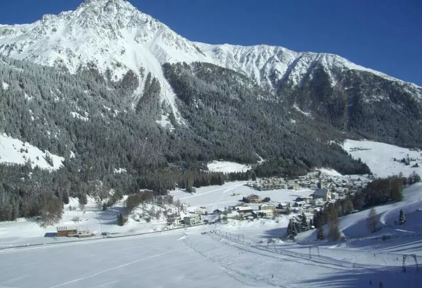 ホテル Reschnerhof