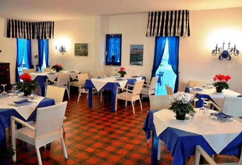 هتل Ristorante Meson Feliz