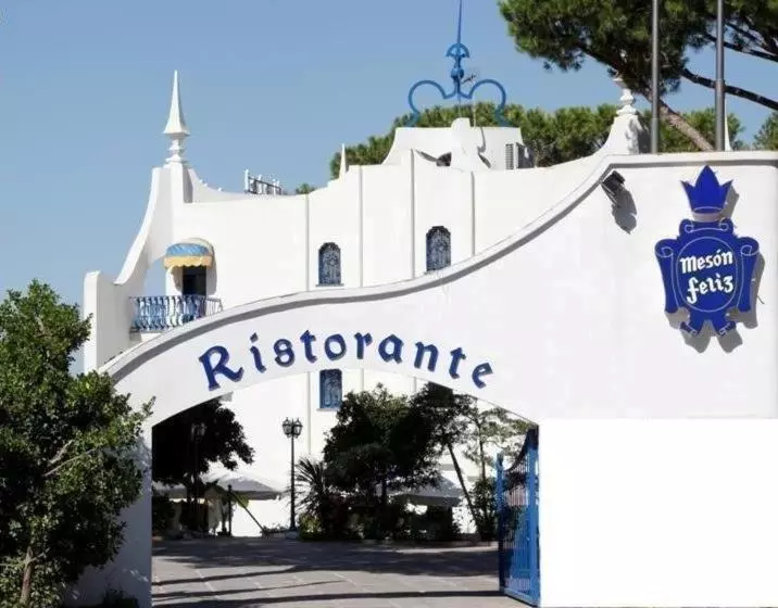 هتل Ristorante Meson Feliz