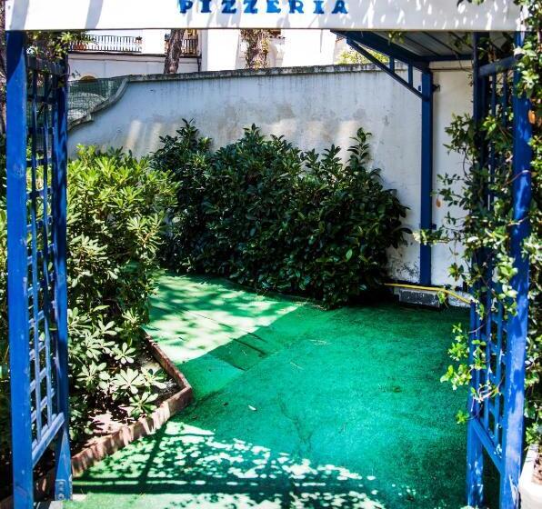 فندق Ristorante Meson Feliz