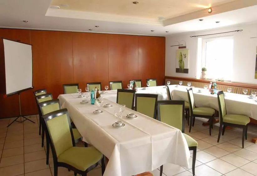 בית מלון כפרי Sterkel