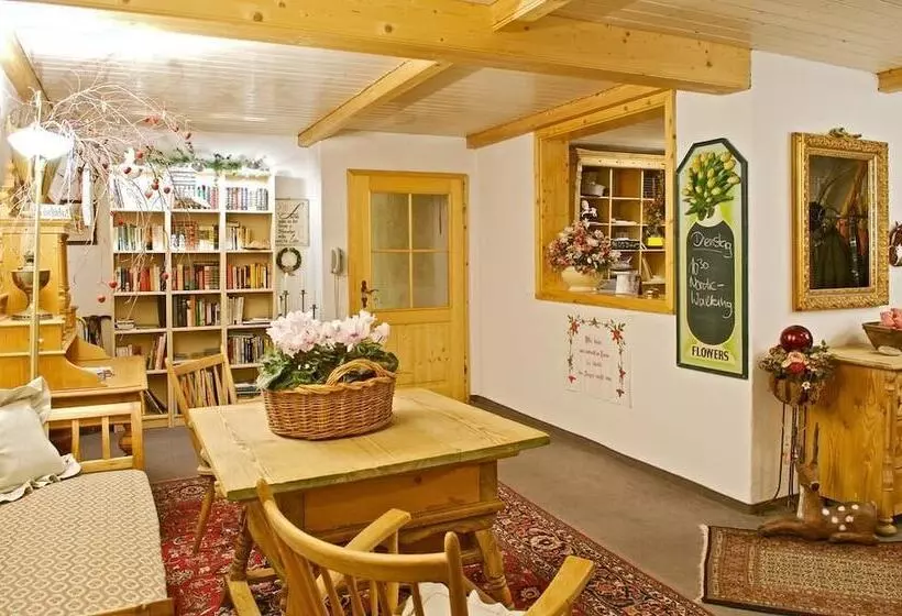 Landhotel Herzberger Garni Zimmer & Ferienwohnungen