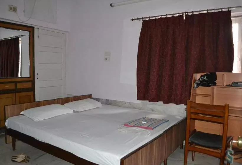 ペンション Monorama Guest House