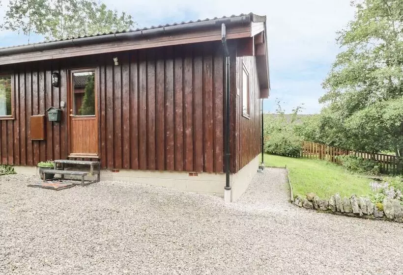 26 Dukes Meadow