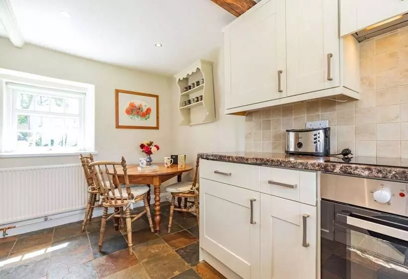Bumble Cottage