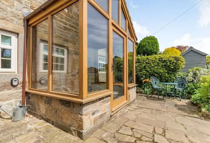 Bumble Cottage